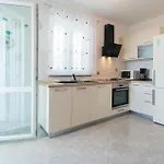2 Bedroom Awesome In * 拉宾