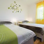 2 Bedroom Awesome In *