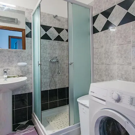 Stunning In With House Sea View *