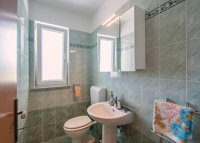 Apartman 2 Bedroom Awesome In *