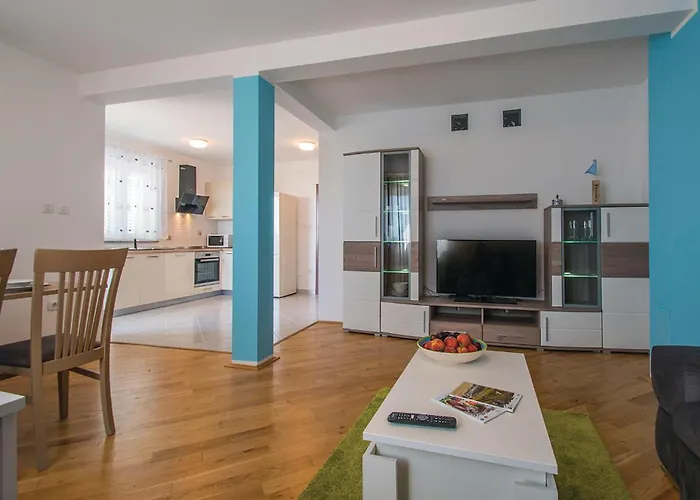 Apartman 2 Bedroom Awesome In