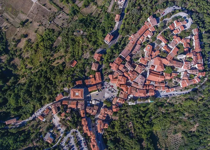 2 Bedroom Awesome In Apartman Labin