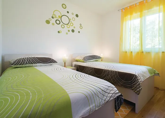 2 Bedroom Awesome In *